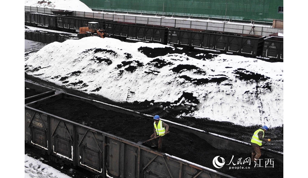 江西：铁路积极抢运电煤保供电